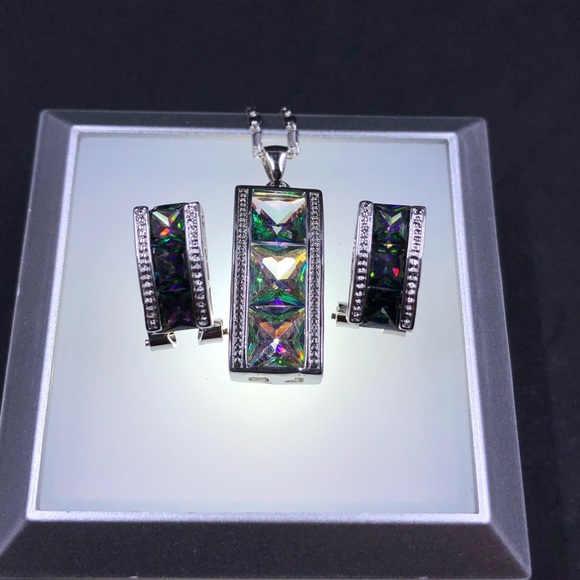 NWOT Silver tone Necklace & Earring Set - Picture 12 of 12